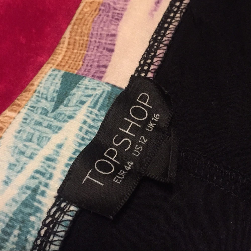 TOPSHOP FESTIVAL SHORTS - Picture 4 of 4